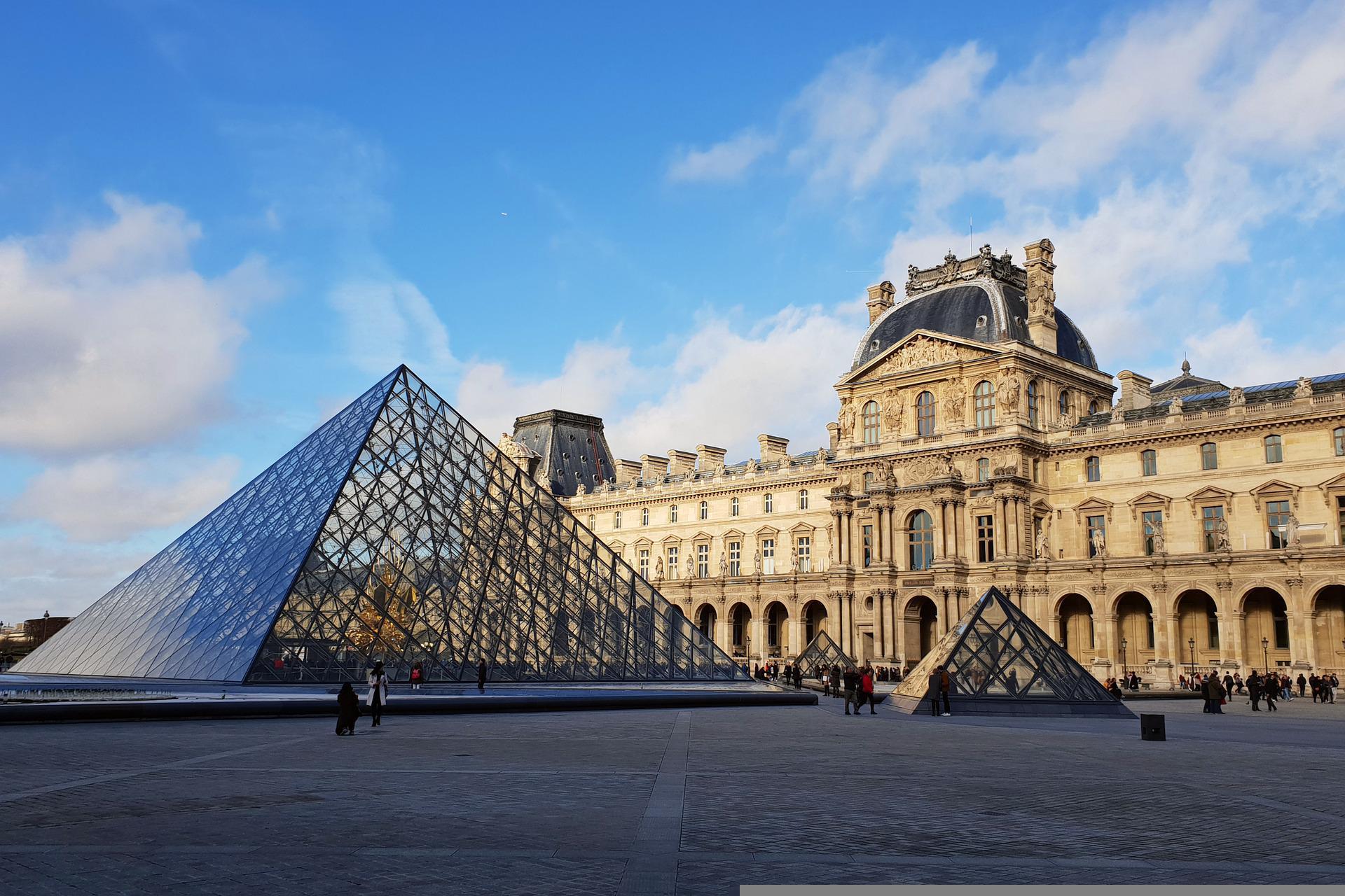 Louvre museum tickets